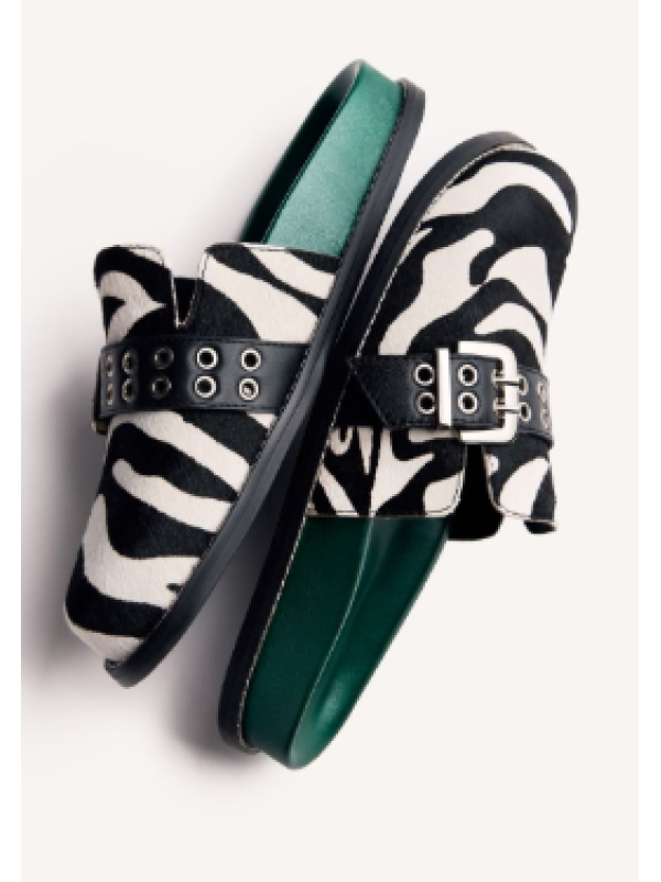 ZUECOS PIEL ESTAMPADO ANIMAL BEULAH