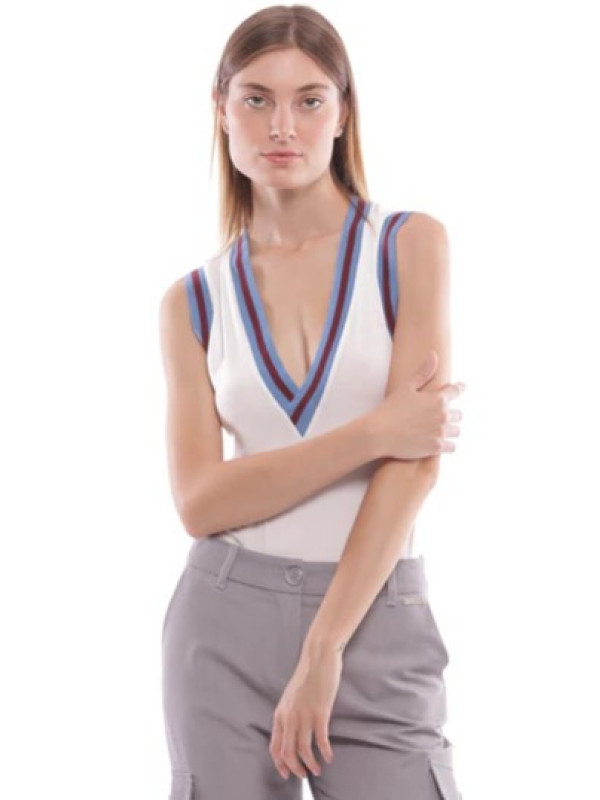 Body con detalles en contraste