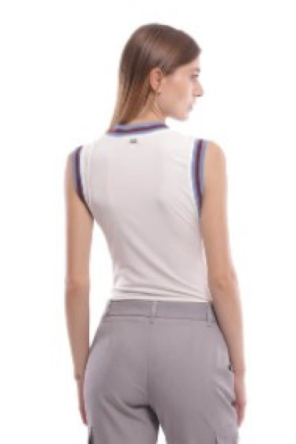 Body con detalles en contraste