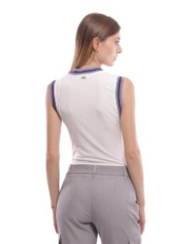 Body con detalles en contraste